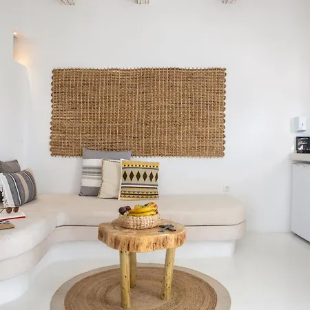 Apartahotel 8 Keys Naousa (Paros)