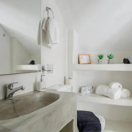 8 Keys Aparthotel Naoussa