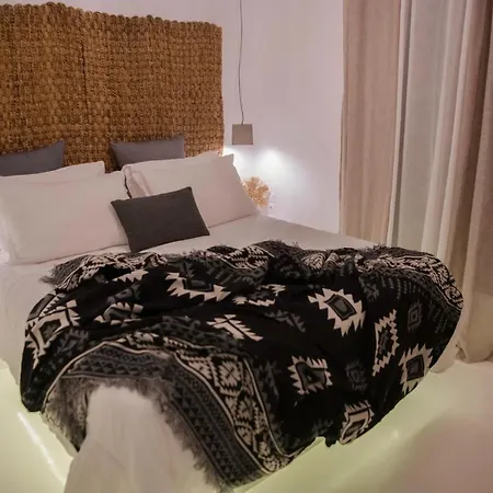 8 Keys Aparthotel 4*