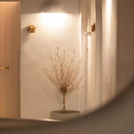 Apartahotel 8 Keys Naousa (Paros)