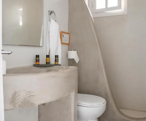 8 Keys 4* ناوسا